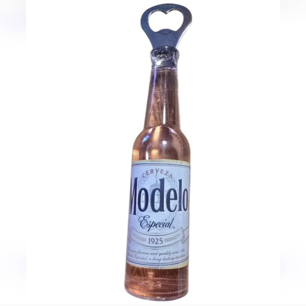 Modelo Especial Beer Bottle